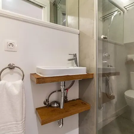 Alfama - Two Bedroom With River View * Lissabon